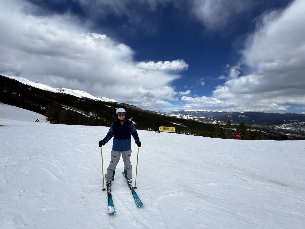 harry_lesmana's tweet photo. What a wonderful week @breckenridgemtn, the mountain brings peace and an opportunity for self-reflection #SelfCareFirst #FamilyFirst #NoWorks https://t.co/wg6vj5v1WC