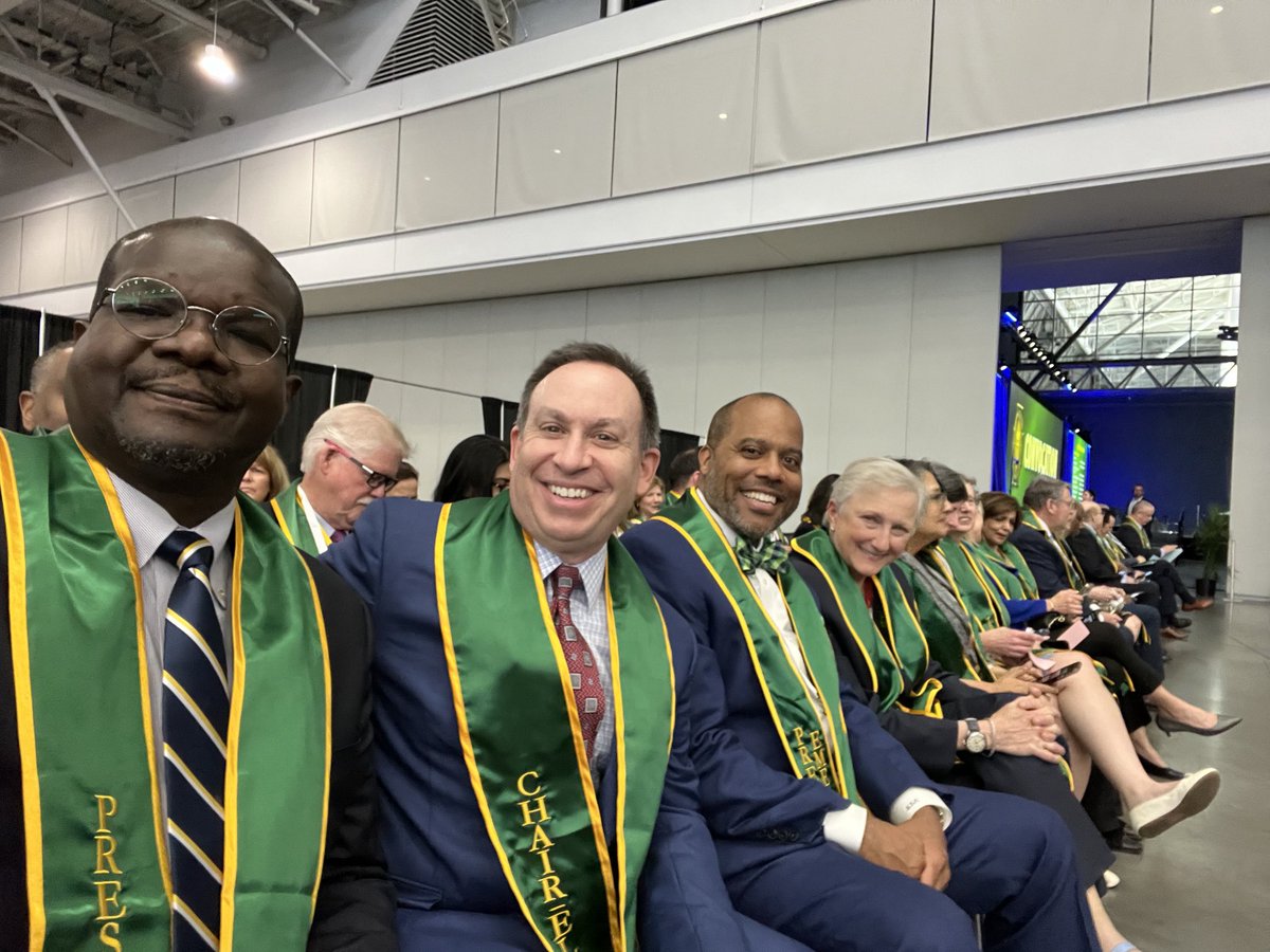 Hanging backstage before convocation at #IM2024. Hope I don’t drop the mace! With ⁦@Isaac_Opole⁩ ⁦@RyanMire1⁩ and ⁦@sue_bornstein⁩ ⁦@ACPIMPhysicians⁩