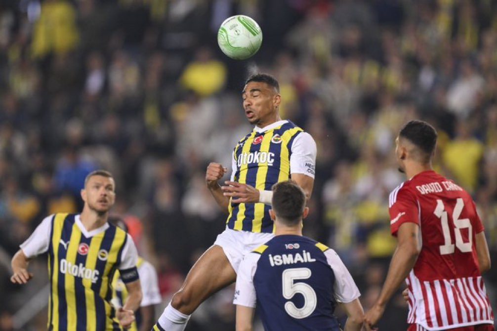 Fenerbahçe, penaltı atışları sonucunda Olympiakos'a elenerek Avrupa Konferans ligine veda etti.