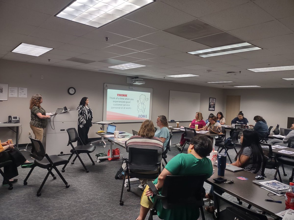 It is always such a great day when 
I get an invitation to talk about Customer Service with our amazing SDSs! Thank you, for co-presenting Stacy Morris! #RISD_Equity #RISDWeAreOne