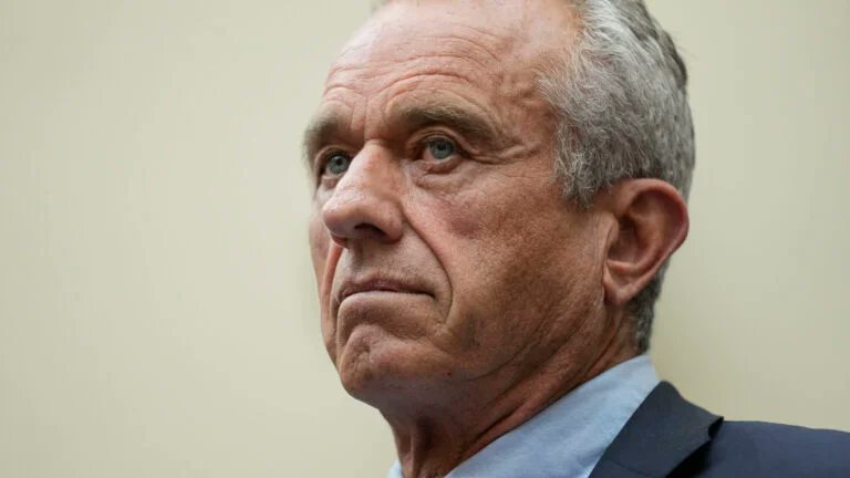 📌Nobody knows you better than your family, @RobertKennedyJr and every-single-one-of-them wants you to go away. EVERY ONE. 📌I'm about your age, and to watch what you are doing to them and this country is absolutely disgusting. You are the worst kind of person. You are mean.