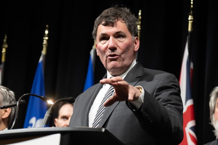 Federal minister Dominic LeBlanc says he supports PM, but doesn’t quash leadership organizing rumours theglobeandmail.com/politics/artic…