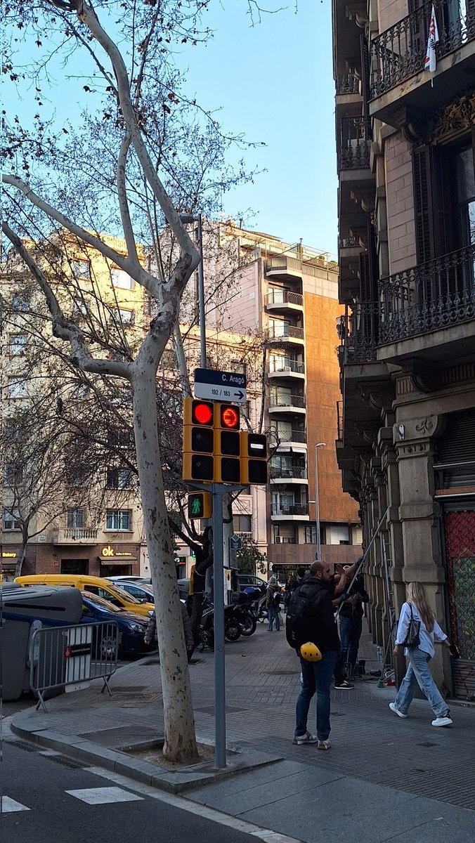 skbanas's tweet photo. @HlGnSk @bcn_ajuntament Tot el meu suport. 😆💪 Inexplicable aquesta complicació sense sentit en aquest punt. https://t.co/IkWzstGgiX
