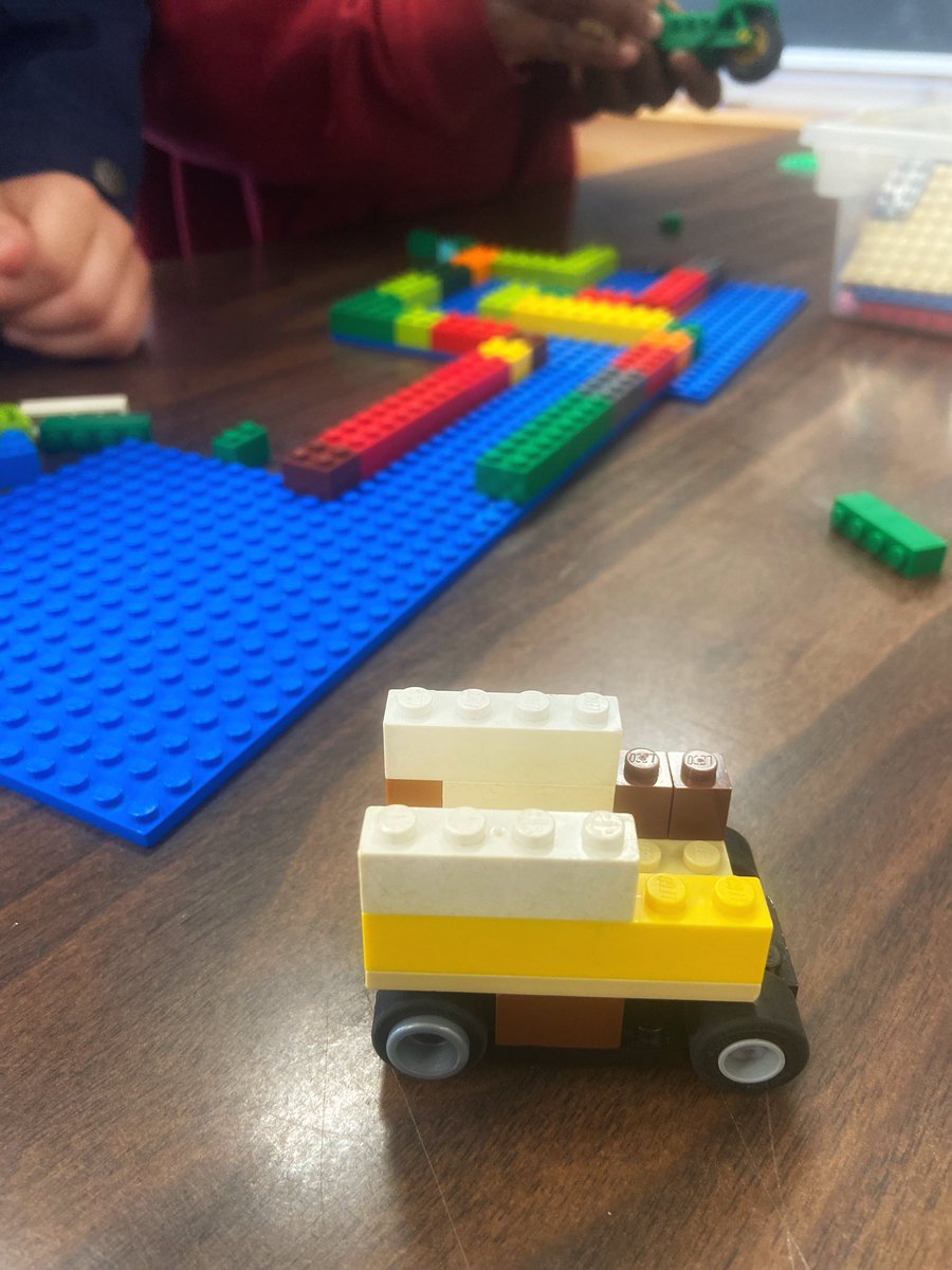 Thinking Thursday - Lego Challenge of the day; You were hired by wonderland to create a new ride #STEM at #PLASP #AfterSchool Program @PLASP_CCS