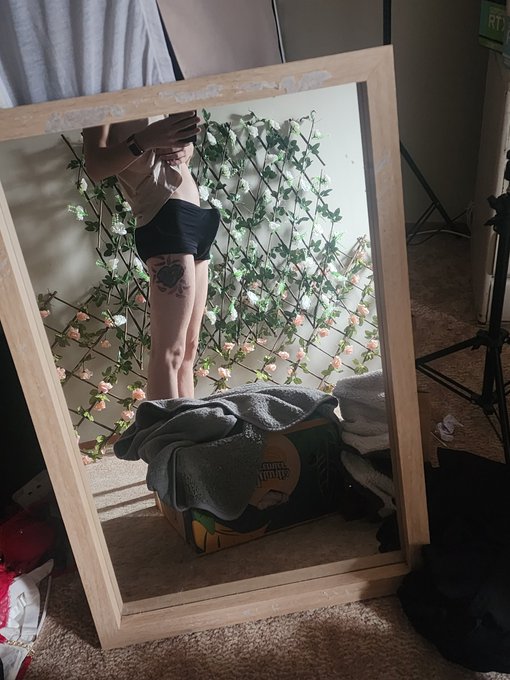 Morning wood or something https://t.co/UM5IzzviZe<a href="/tag/mvsales"class="tags"><span>#mvsales</span></a>