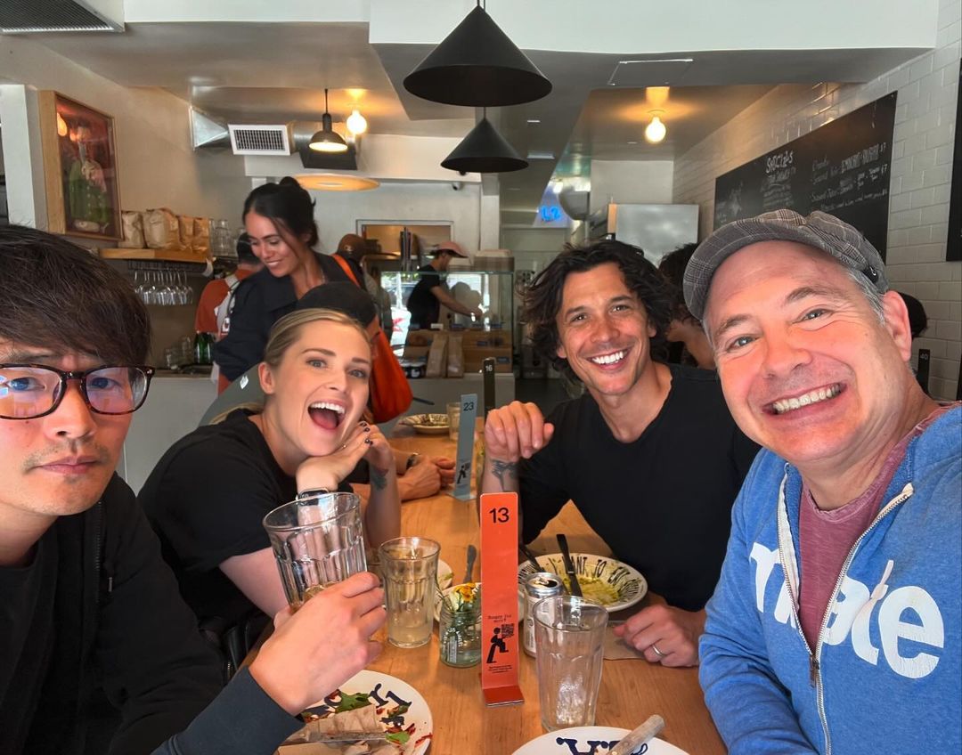 quotepicturesEj's tweet photo. IG 📲 #ElizaTaylor Feed worthy — Lunch with the bestest!! 💯🥰🙌 #squirl #AaronGinsburg #ChristopherLarkin #BobMorley 💯 https://t.co/FN6Ja8fU79