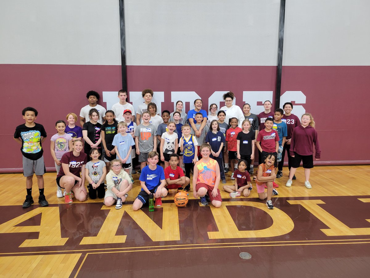 tweetwps's tweet photo. Handley Junior Olivia Jett set up and ran a basketball camp last weekend for 8-12 year olds with help from the Navy Federal Credit Union Classroom to Office program! 🏀 There was no shortage of energy, kindness or Handley Pride - this is what it's all about! 🤩 #gowps https://t.co/jFNrO9Ugif