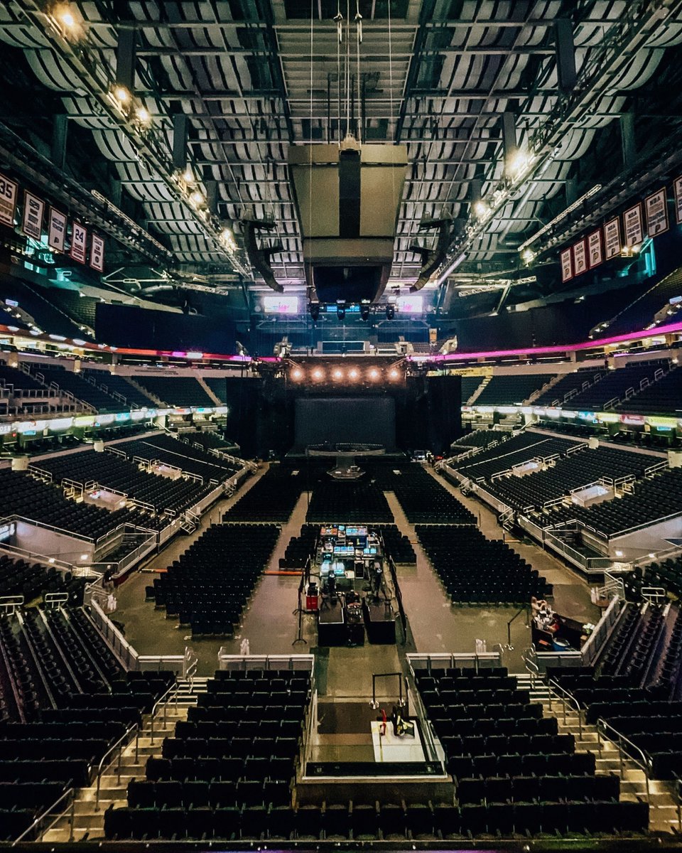 We cannot wait 𝙅𝙪𝙨𝙩 𝙩𝙤 𝙎𝙚𝙚 𝙔𝙤𝙪 𝙎𝙢𝙞𝙡𝙚 because doors are OPEN for the Standing Room Only Tour with @TheTimMcGraw & special guests @CarlyPearce and @RandallKingband! 🛍 Grab your merch in the Ascension St. Vincent Entry Pavilion & at the top of the Grand Staircase