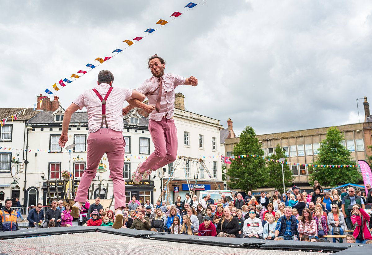 📢ARTIST & PERFORMER CALL OUT We're looking for #Mansfield & #Ashfield #artists & #performers to be part of this year's #TheFullShebang. Music, cabaret, dance, circus, poetry & more. Details at shorturl.at/eyDK7 ⏰Apply by 10am on Fri 10 May 2024.