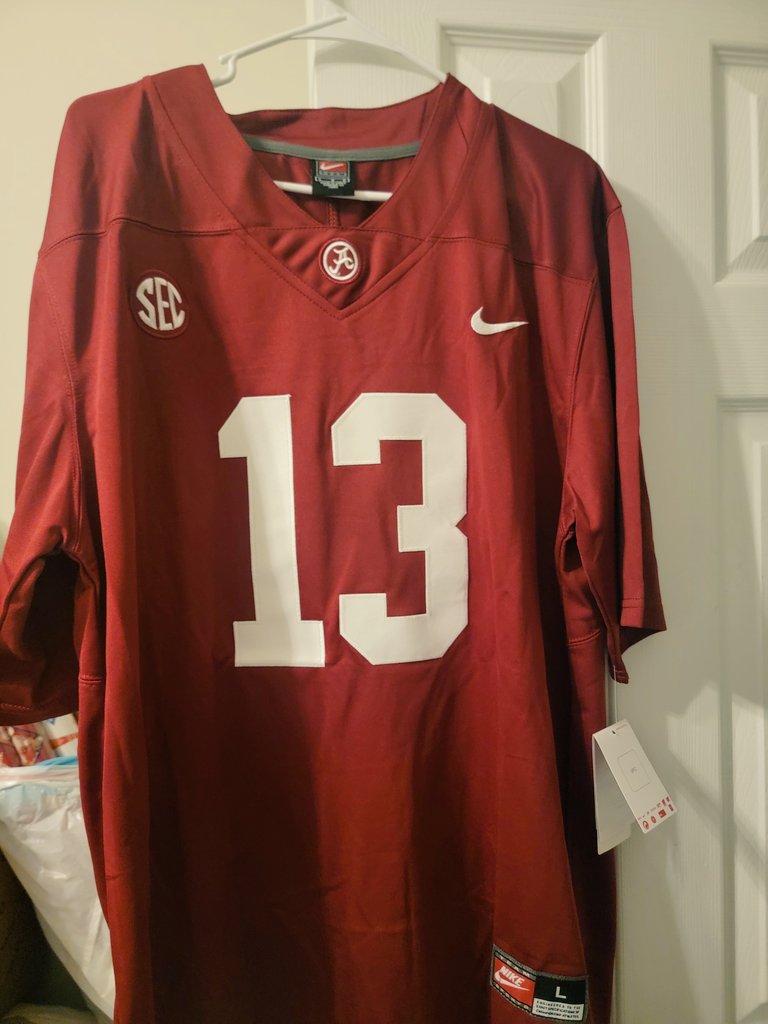 JenniNickle's tweet image. Autographed jersey from one of your favorite players ✅️
"If they ain't wearing Crimson...."
❤️🐘 thanks @akaPMoe