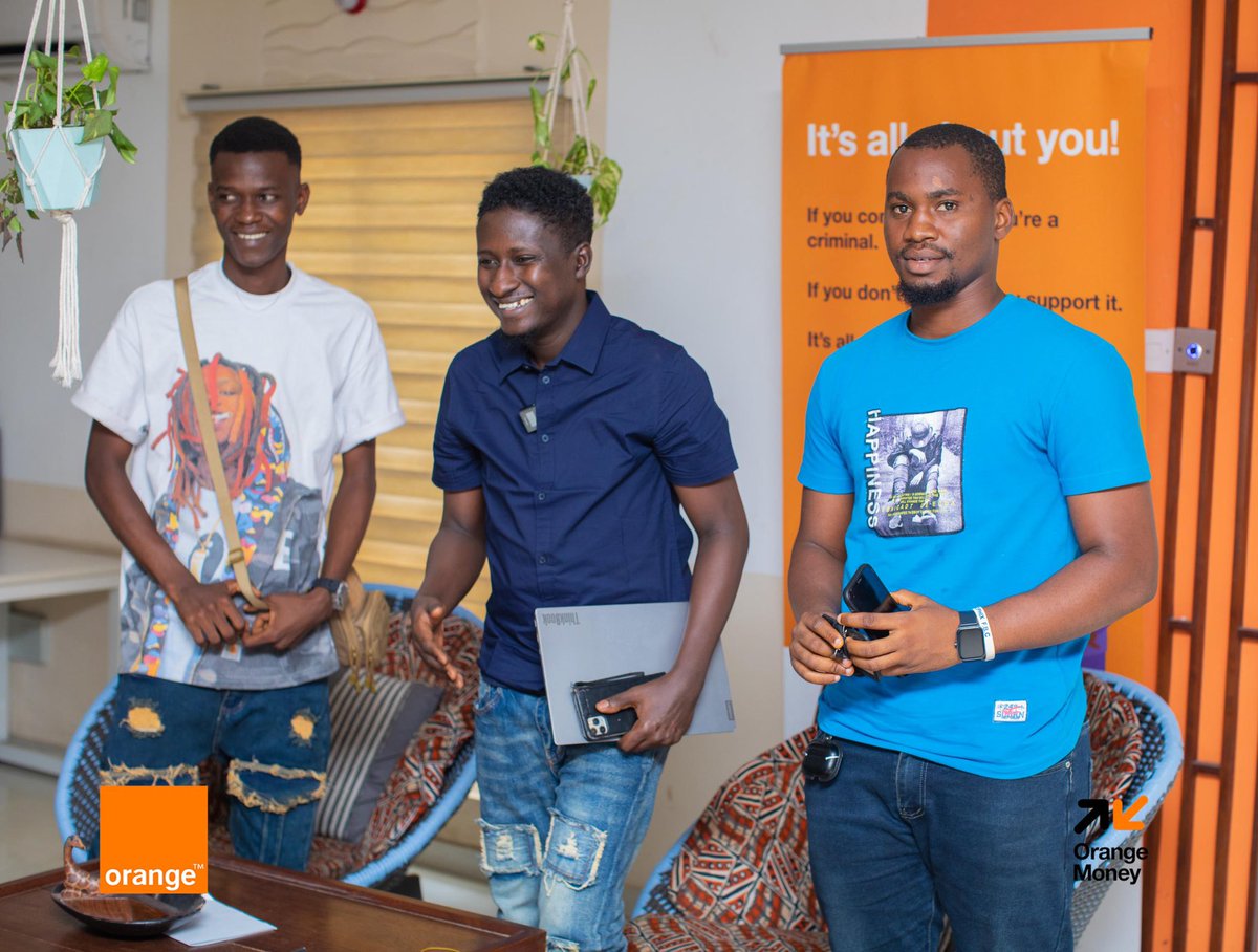 RapRampageSl's tweet photo. Earlier today, the leadership team of Rap Rampage Management, headed by the Director Mamud Happy Jalloh, paid a visit to #Orange HQ to officially present the winner of Rap Rampage Season One Ray-Boy Blu. https://t.co/0H8HoJVYQR
