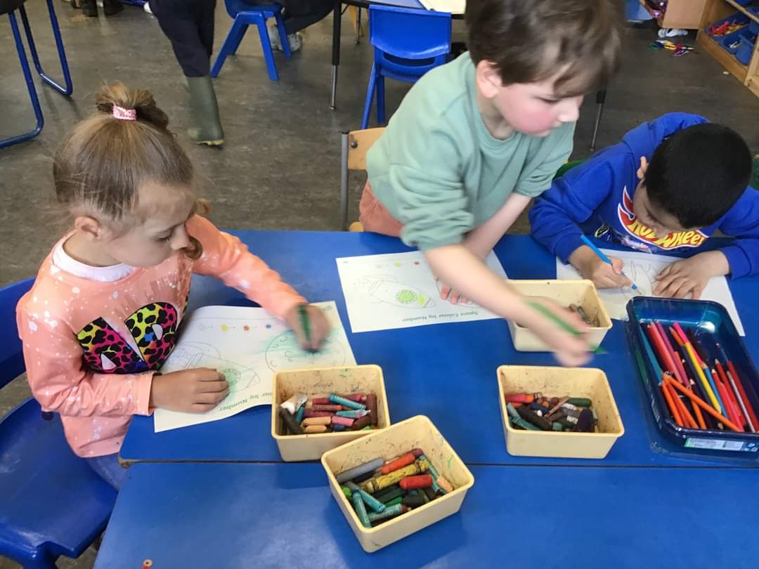 ClassIbrox's tweet photo. Our nursery children loved having the opportunity to join p1 yesterday. S was super happy to be in class with his big sister. 
#transitiontoschool 
#primary1 
#earlylearning
#partnerships https://t.co/j0Snm1WkEK