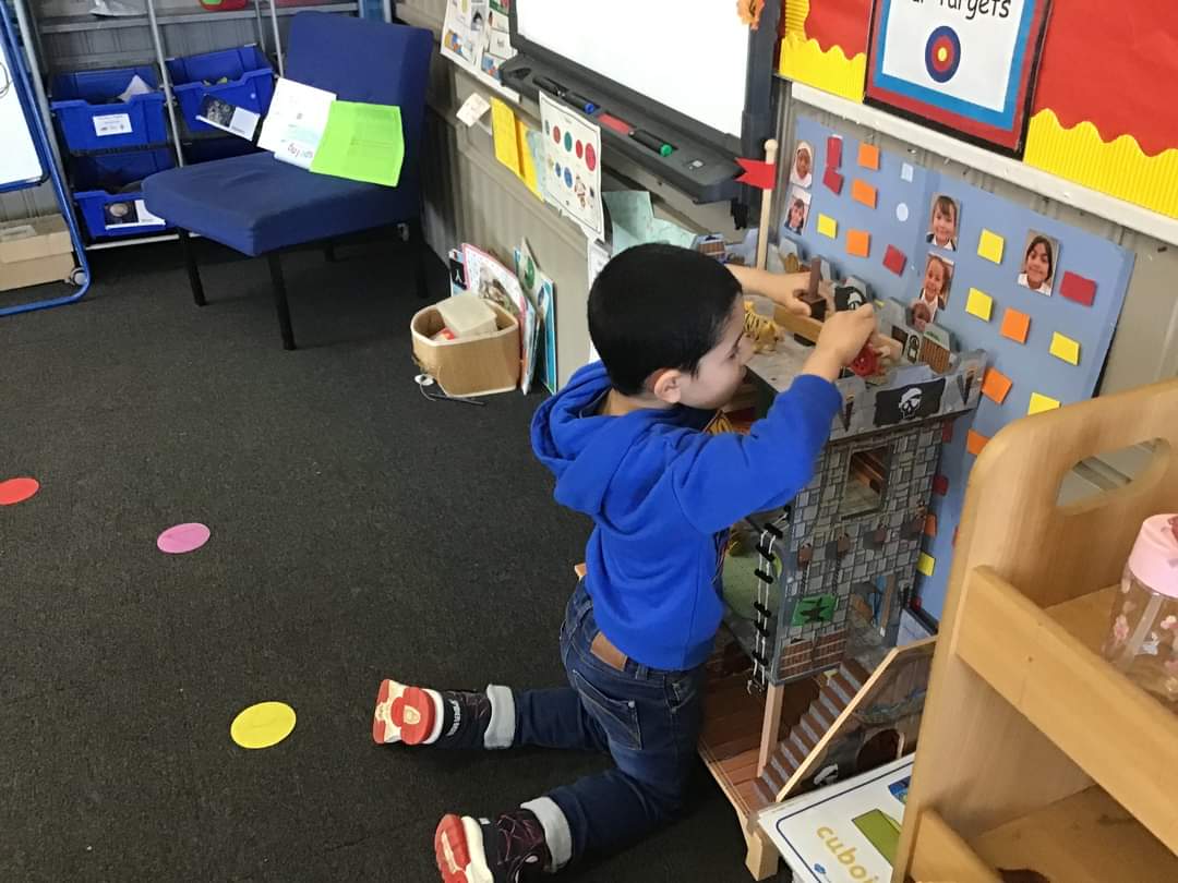 ClassIbrox's tweet photo. Our nursery children loved having the opportunity to join p1 yesterday. S was super happy to be in class with his big sister. 
#transitiontoschool 
#primary1 
#earlylearning
#partnerships https://t.co/j0Snm1WkEK