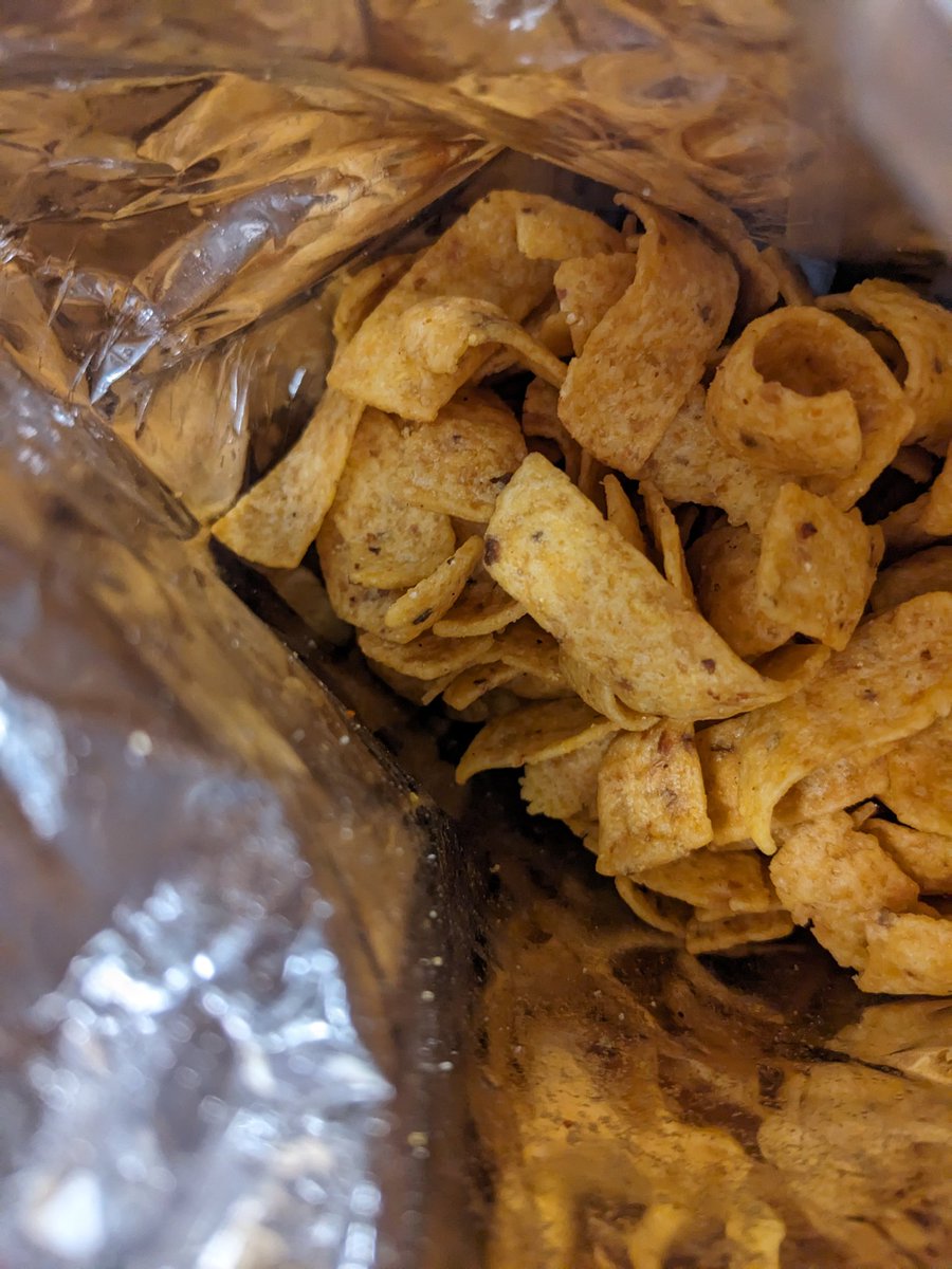 kekyoin7274's tweet photo. Just bought a bag of @Fritolay chilli cheese with actually no flavoring https://t.co/UNbNS5xynE