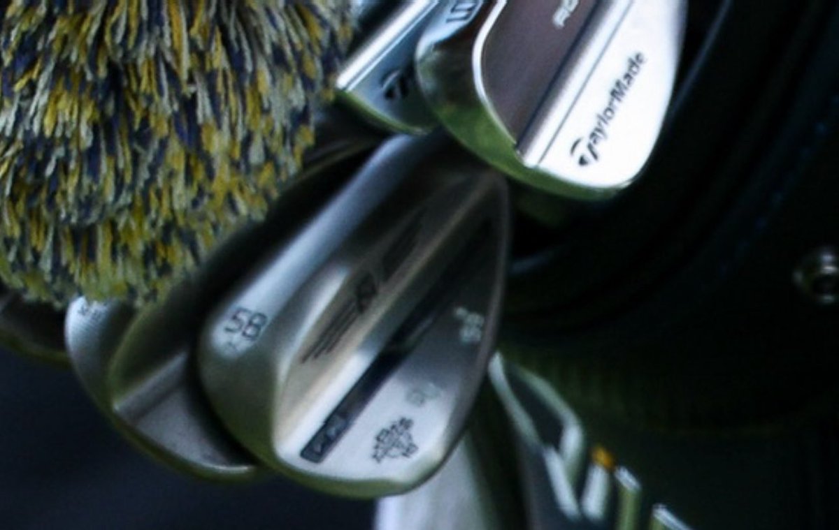 Rory McIlroy added @TaylorMadeGolf’s BRNR Mini Copper to the bag this week — along with another that flew under the radar: @VokeyWedges WedgeWorks SM10 58K.