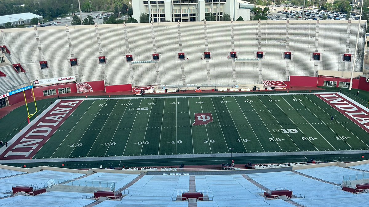 A beautiful day for #iufb to kickoff the Greatest Weekend in College as the Hoosiers Spring Game begins at 8:00 PM ET. It’s been said a few times but today the Curt Cignetti era officially begins tonight. More to come throughout the evening for @IUSTVsports!