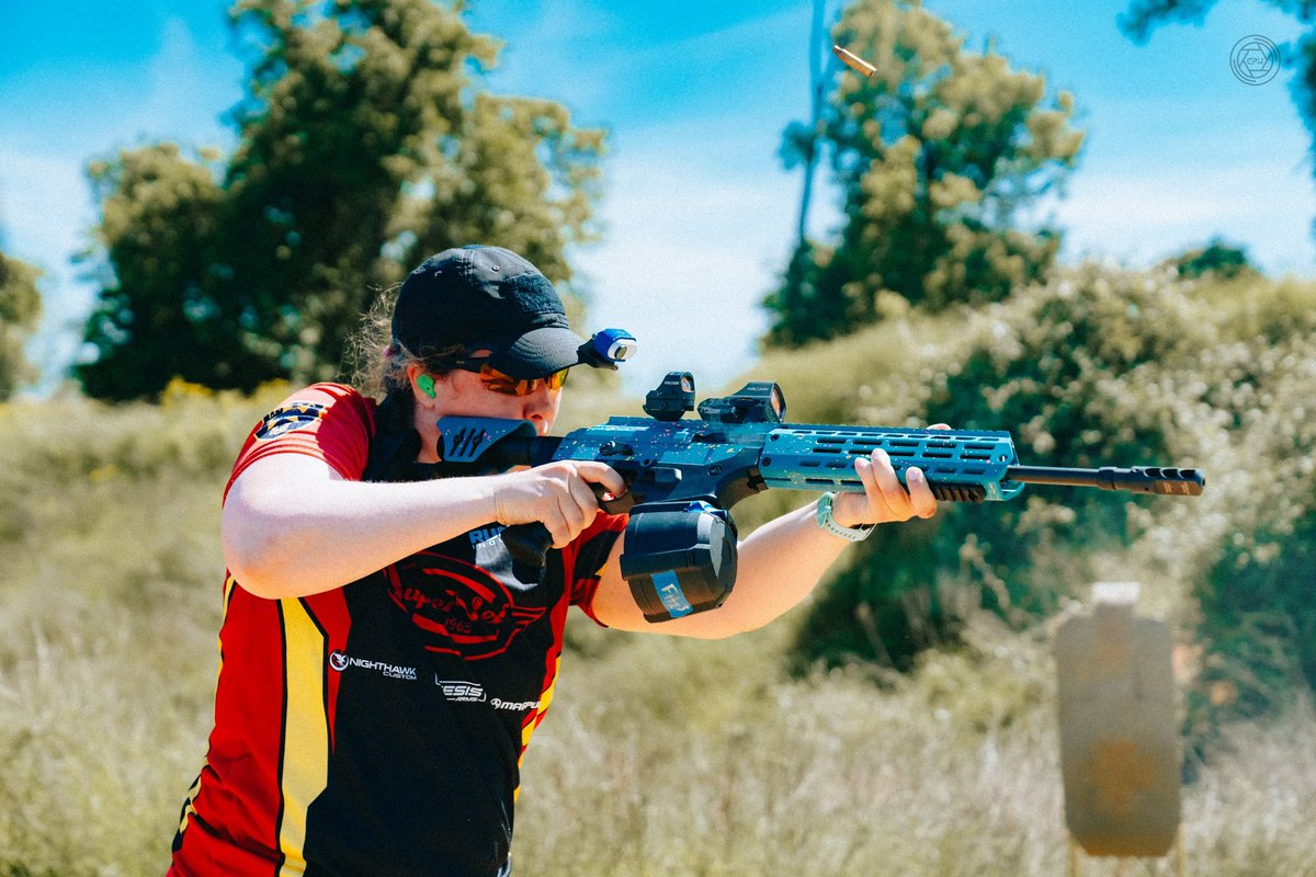 3GunKenzie's tweet photo. The IWI rACE Galil upgraded and cerakoted by Dissident Arms. This gun is the ultimate race rifle. Probably my favorite gun I own and the best looking one. ❤️ Magpul D60 = the best

Some epic photos from Kalash Bash courtesy of Hector Cibrian. 

#kalashbash #iwi #galil #akmatches https://t.co/F2BFsDkj0E