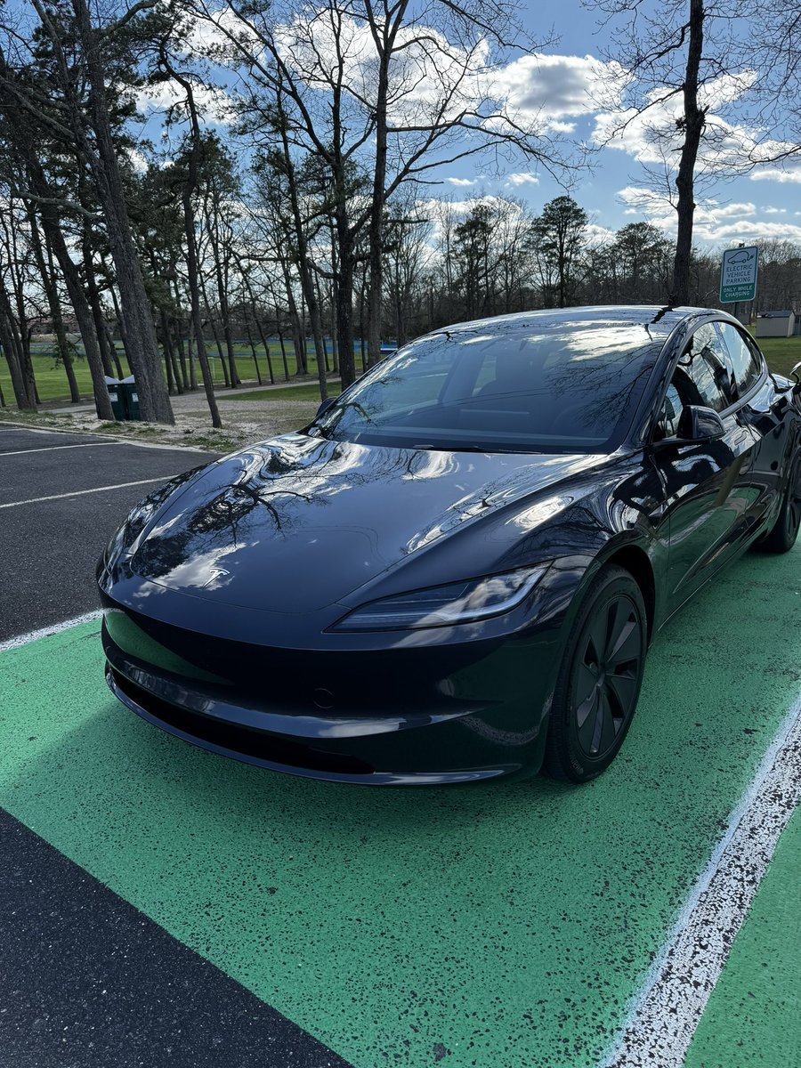 tranq_base's tweet photo. @DirtyTesLa Just picked mine up almost a week ago. Absolutely love it! https://t.co/qNXtlTRTfG