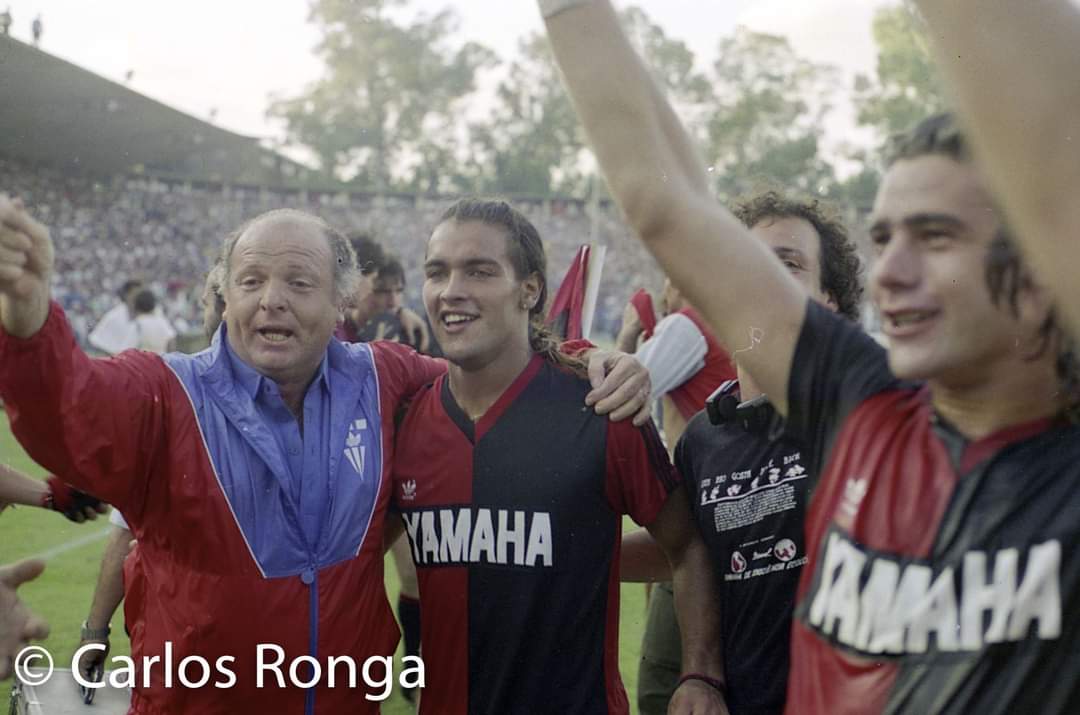 ElColoso74's tweet photo. 14/04/1991 🔴⚫️ https://t.co/h9DVRxqxvu