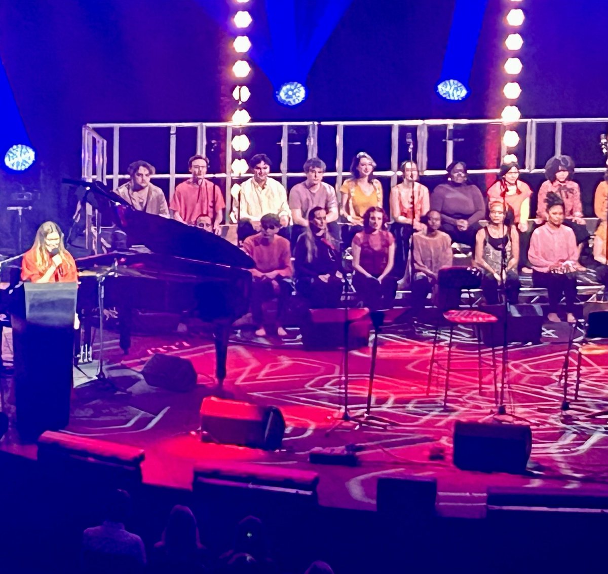ClarkeFrazer's tweet photo. Here you go: a spine-tingling “Amelia” from @OliviaChaney a beautiful “Boho Dance” (my personal Joni fave) from @samamidon and @cerysmatthews in @LutonTown orange. What more could you ask for? #TheSongsOfJoniMitchell #TheRoundhouse A fitting birthday tribute to @jonimitchell https://t.co/383CqzplAp