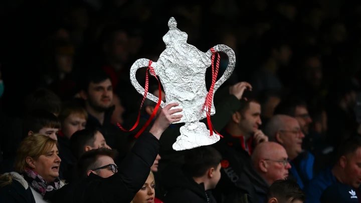 tomhwilliams23's tweet photo. Truro played 10 games in 20 days, including 2 games in 2 days

Taunton played 9 games in 20 days

Gateshead had to play 6 games in 14 days

Yet FA Cup Replays are being scrapped to accommodate for Premier League fixture congestion?! 🤷‍♂️ https://t.co/uslVmkot4G
