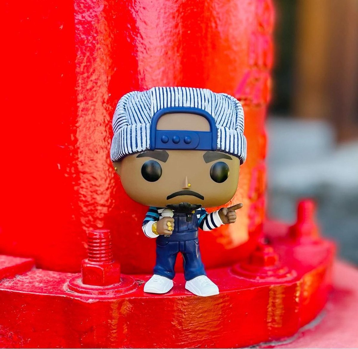 First look at Tupac Pop! . Credit @boxlunchcerritos #Tupac #TupacShakur #Funko #FunkoPop #FunkoPopVinyl #Pop #PopVinyl #Collectibles #Collectible #FunkoCollector #FunkoPops #Collector #Toy #Toys #DisTrackers