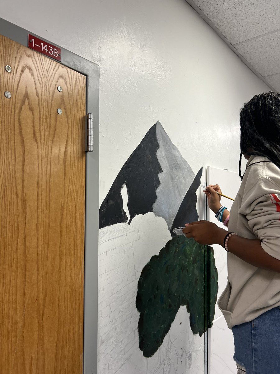 EastLeeCountyHS's tweet photo. Ms. Forbes' Draw 2 & Paint 2 students are bringing creativity to life with a collaborative mural project! Keilyn, Faith, Cressida, Andi, David & Christopher are pooling their talents to craft a vibrant masterpiece on our classroom wall. Stay tuned for the unveiling! #MuralProject https://t.co/4ygQtqfFum