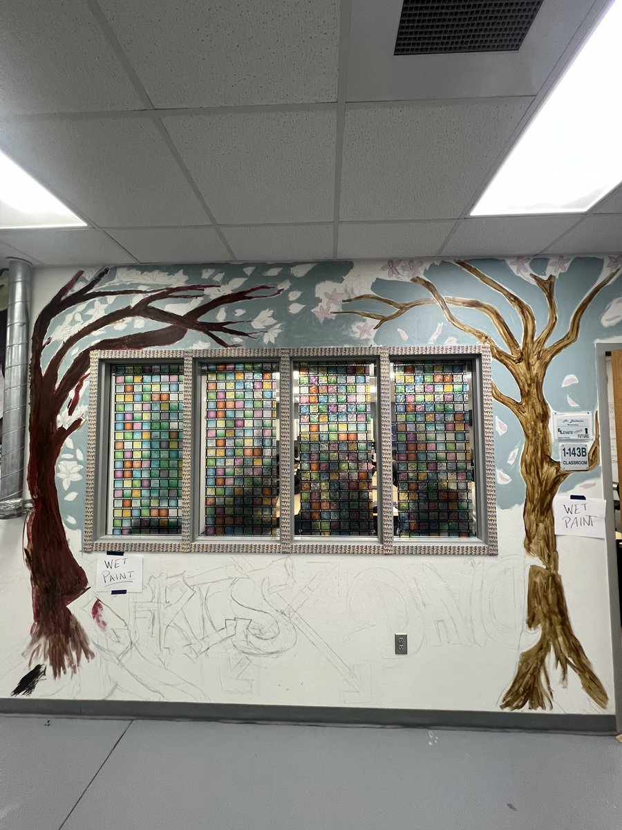 EastLeeCountyHS's tweet photo. Ms. Forbes' Draw 2 & Paint 2 students are bringing creativity to life with a collaborative mural project! Keilyn, Faith, Cressida, Andi, David & Christopher are pooling their talents to craft a vibrant masterpiece on our classroom wall. Stay tuned for the unveiling! #MuralProject https://t.co/4ygQtqfFum