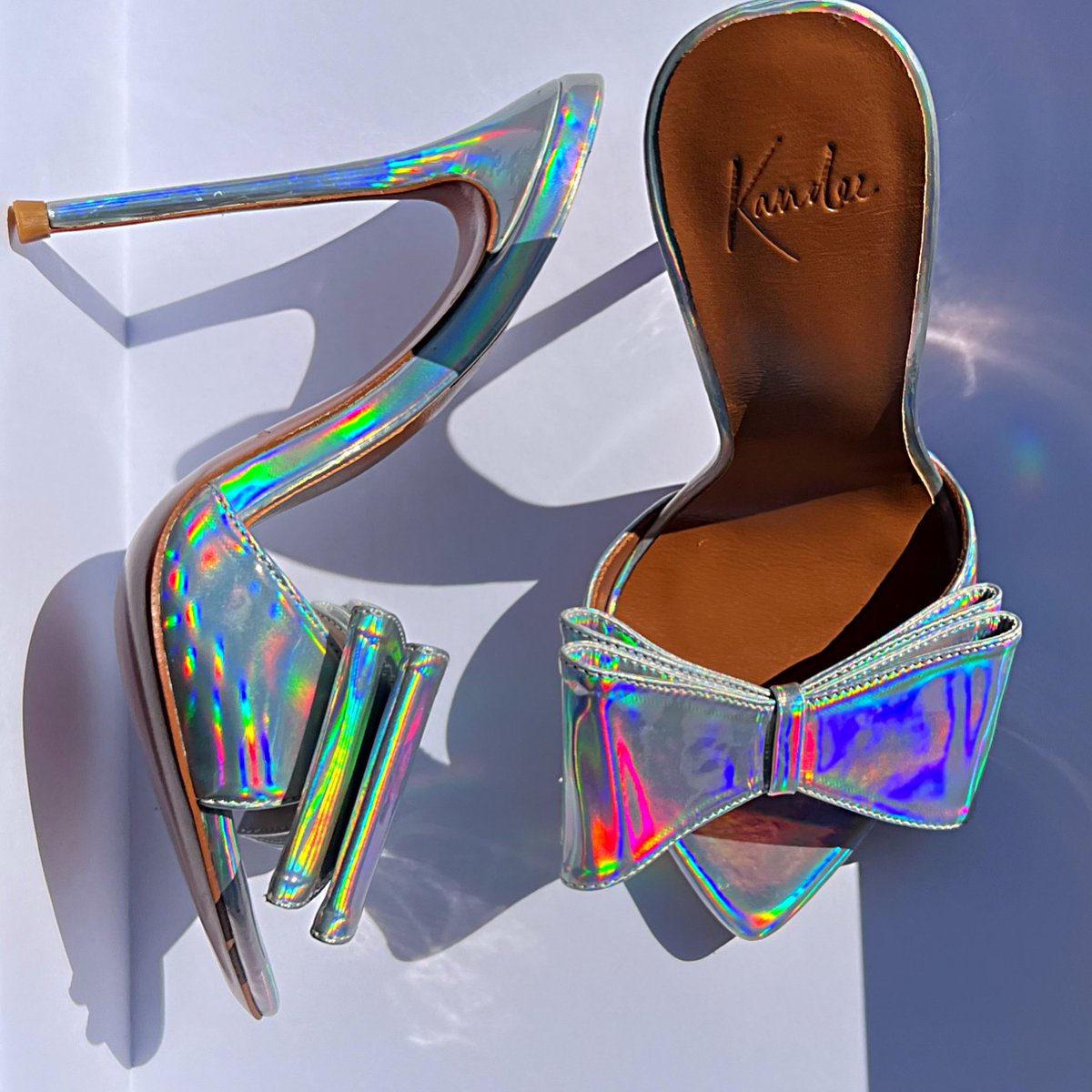 🌈🎀 CULT VALKIRIA BOW MULES…..