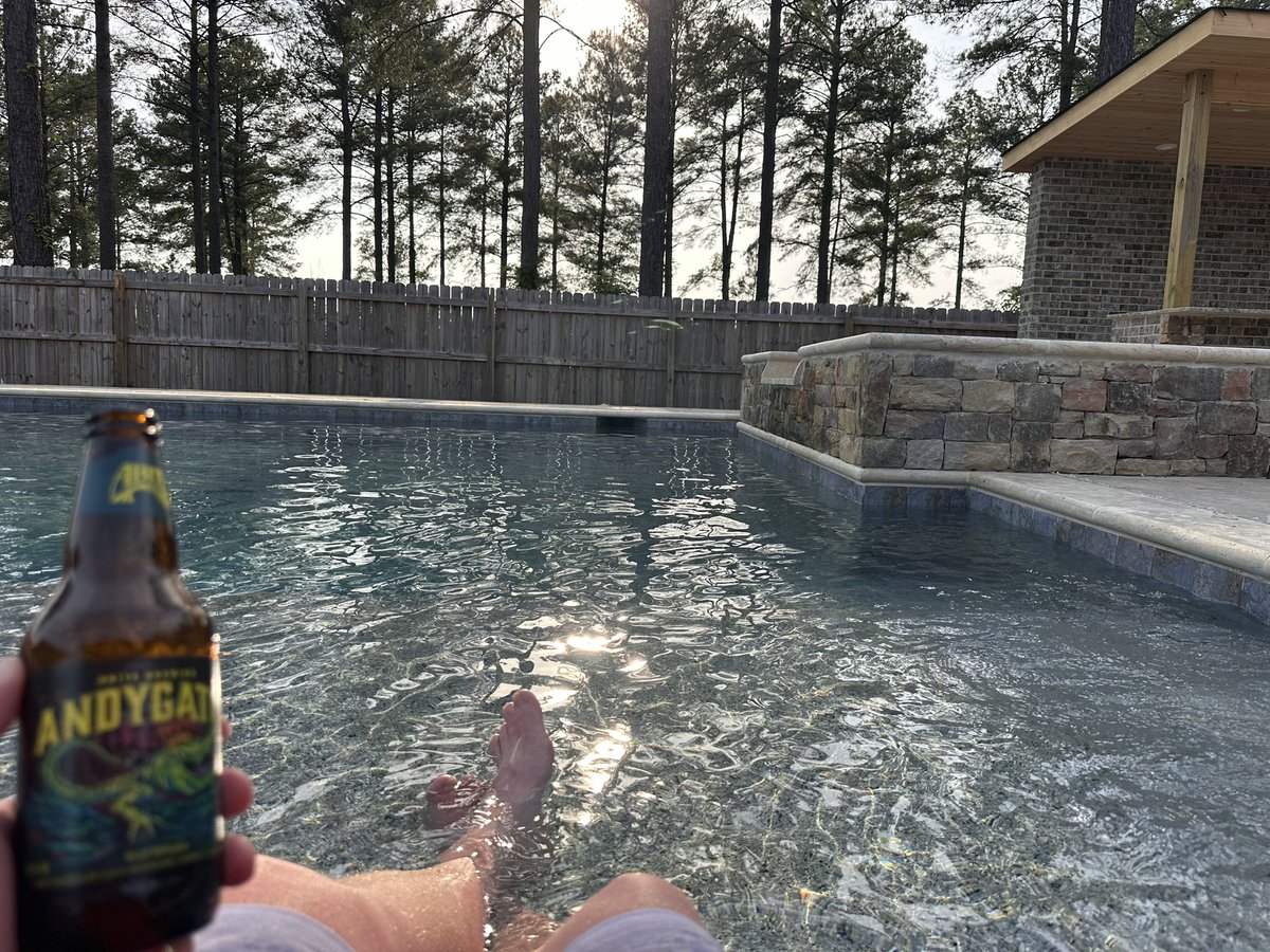 Carpg926's tweet photo. Beer30 time or early #IPAFriday @JeffRatcliffe @SiriusXMFantasy https://t.co/0VDRoZYVrR