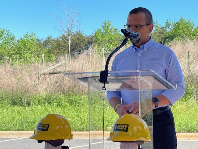 AAACarolinas's tweet photo. Joined @FlaggerForce & partners in Winston-Salem, NC today to help raise awareness to the dangers in work zones. Big thanks to @SenatorSawyer for her efforts to help strengthen the #MoveOver Law in NC. #NWZAW #Orange4Safety https://t.co/6Fn5fBswzP
