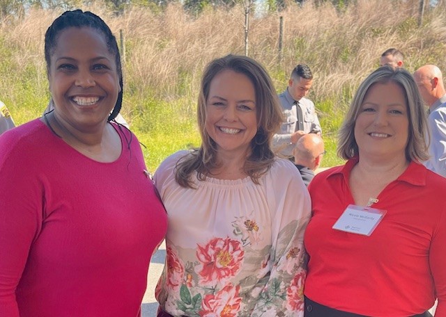 AAACarolinas's tweet photo. Joined @FlaggerForce & partners in Winston-Salem, NC today to help raise awareness to the dangers in work zones. Big thanks to @SenatorSawyer for her efforts to help strengthen the #MoveOver Law in NC. #NWZAW #Orange4Safety https://t.co/6Fn5fBswzP