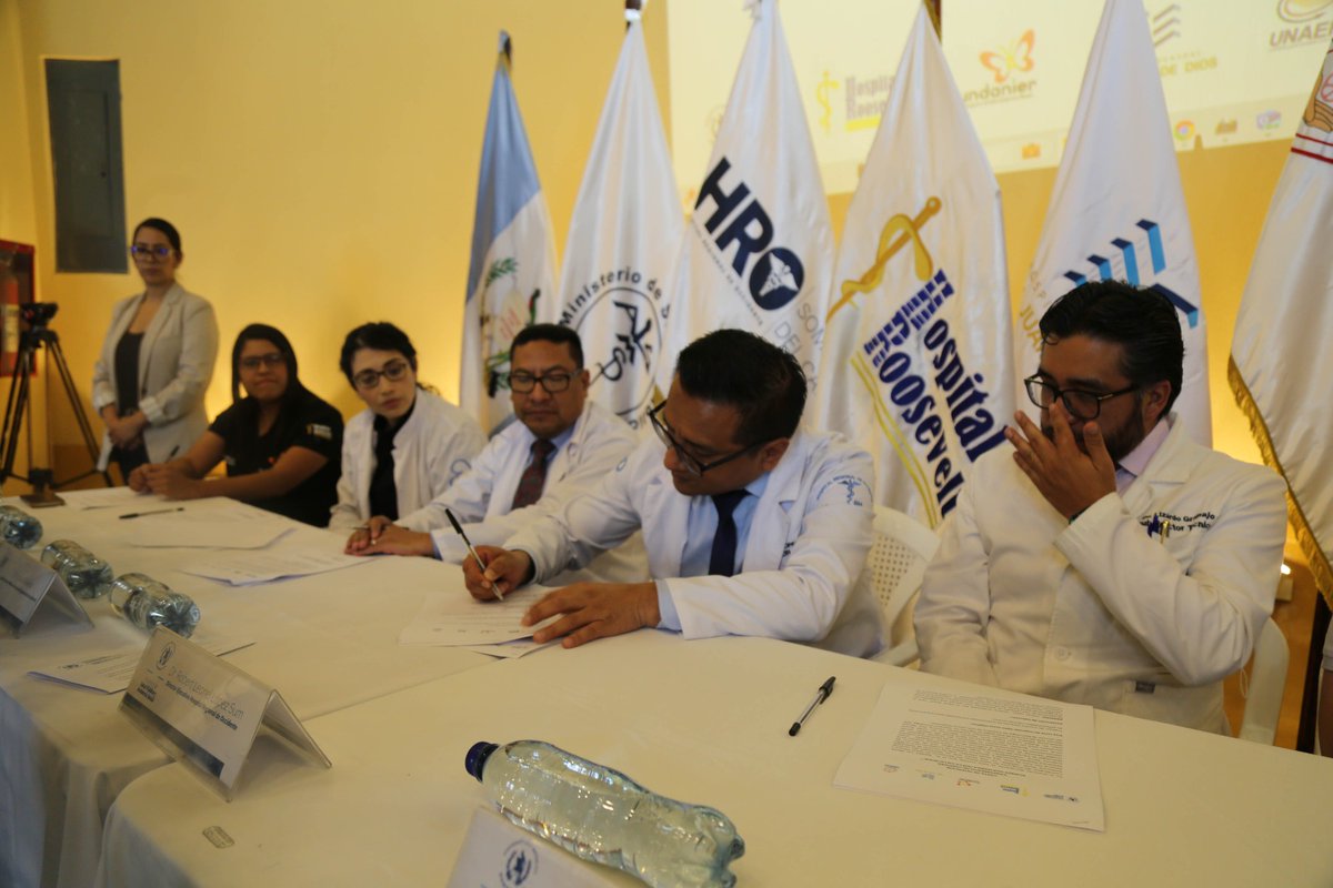 #SomosParteDelCambio | El HRO ahora, forma parte de la Alianza Guatemala por la Salud Renal del @MinSaludGuate con la firma de la carta de intención este día con la presencia de @HRooseveltGT @fundanier @HospigenGT @UnaercGT