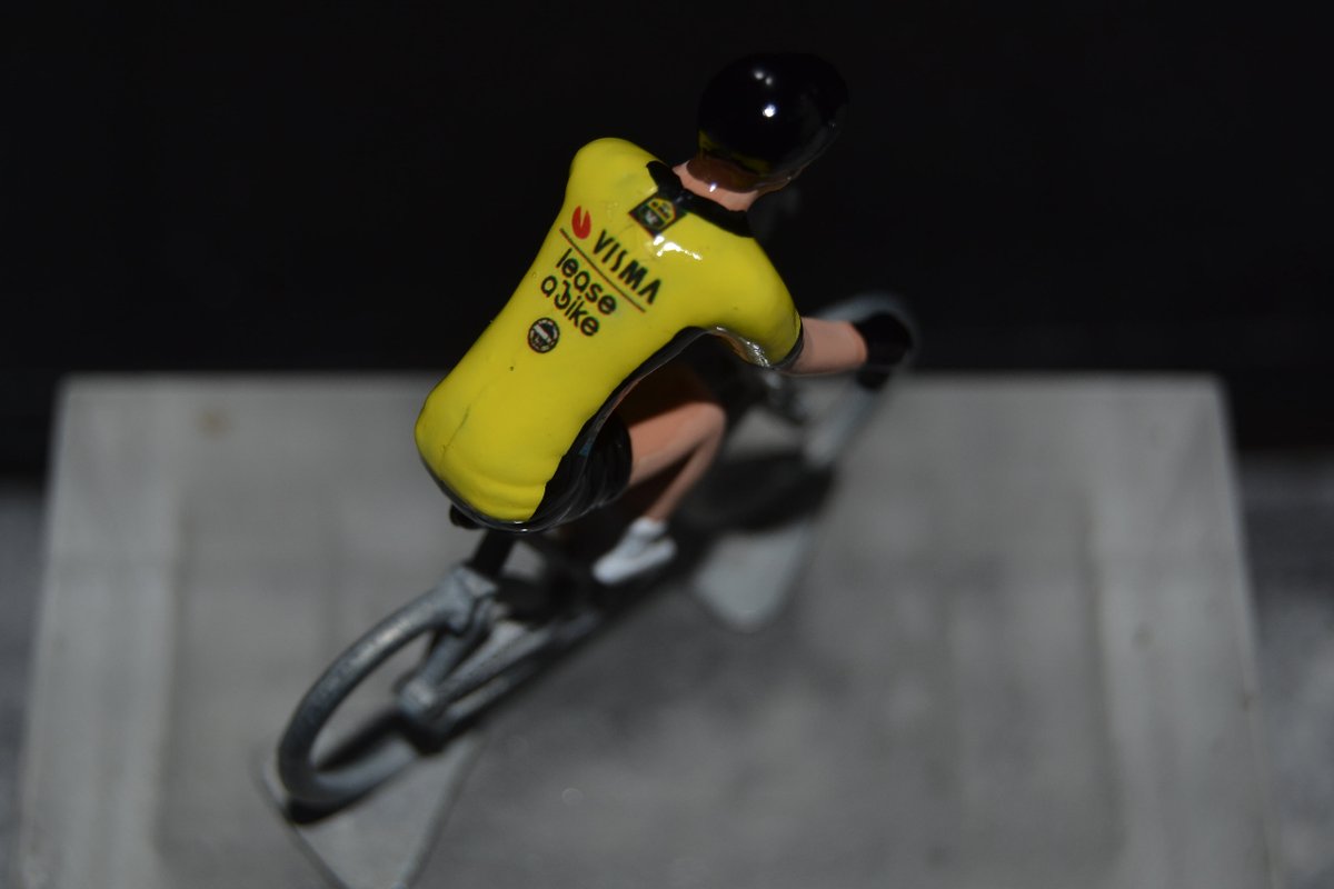 @vismaleaseabike  cyclist figurine Season 2024 ! Now available on petit-cycliste.com #Cadeau #MadeinFrance #cycling #cyclist #cyclisme  #IlGirodAbruzzo  #TLC2024 #AGR #TouroftheAlps #FlecheWallonne #lbl