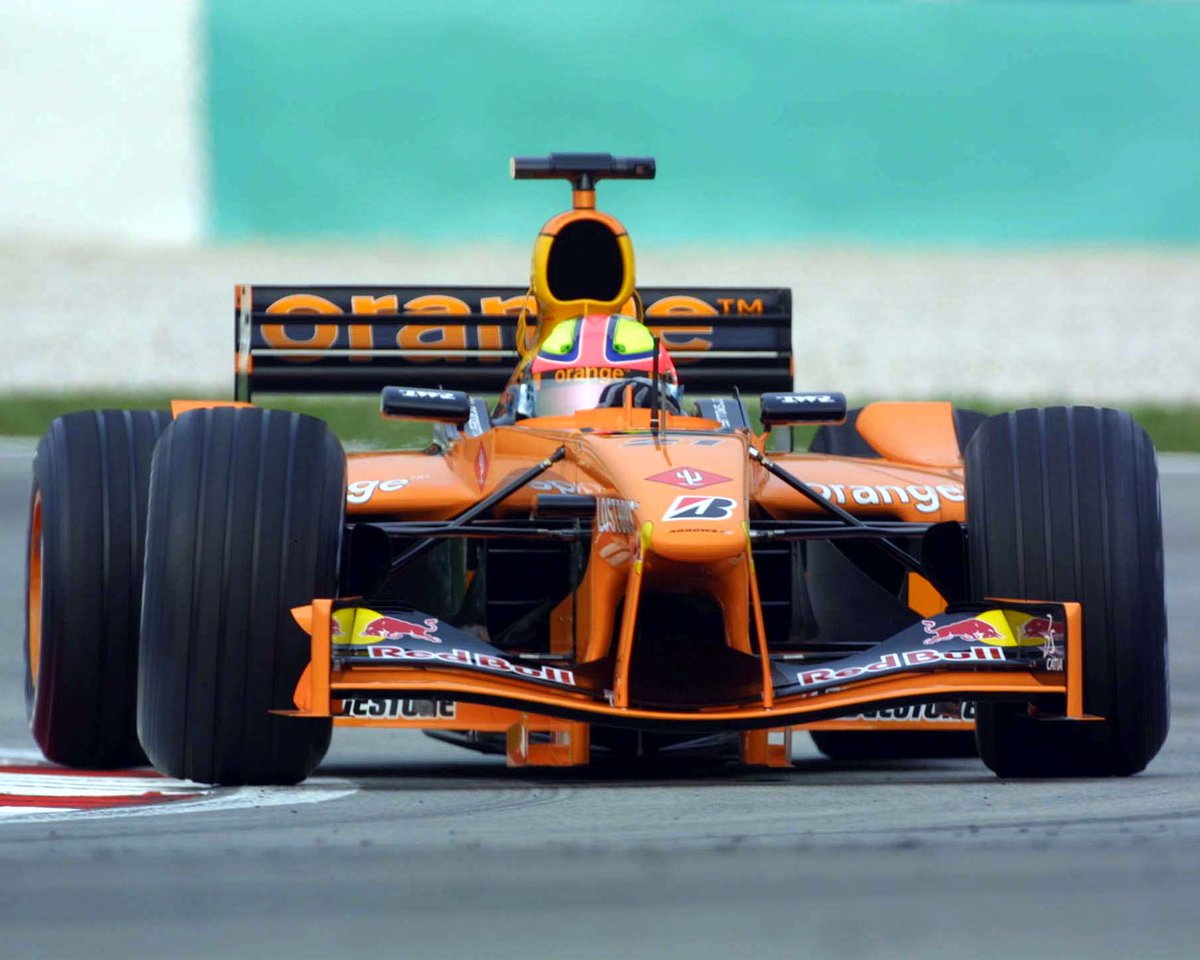 A somewhat weird transfer was in the making, as Giancarlo Fisichella and his management, was in talks with Arrows for a seat with the team for 2002.
Fisico was also offered an extension by Renault, but he decided to go to Jordan.
#F1 #Formula1 #RetroF1