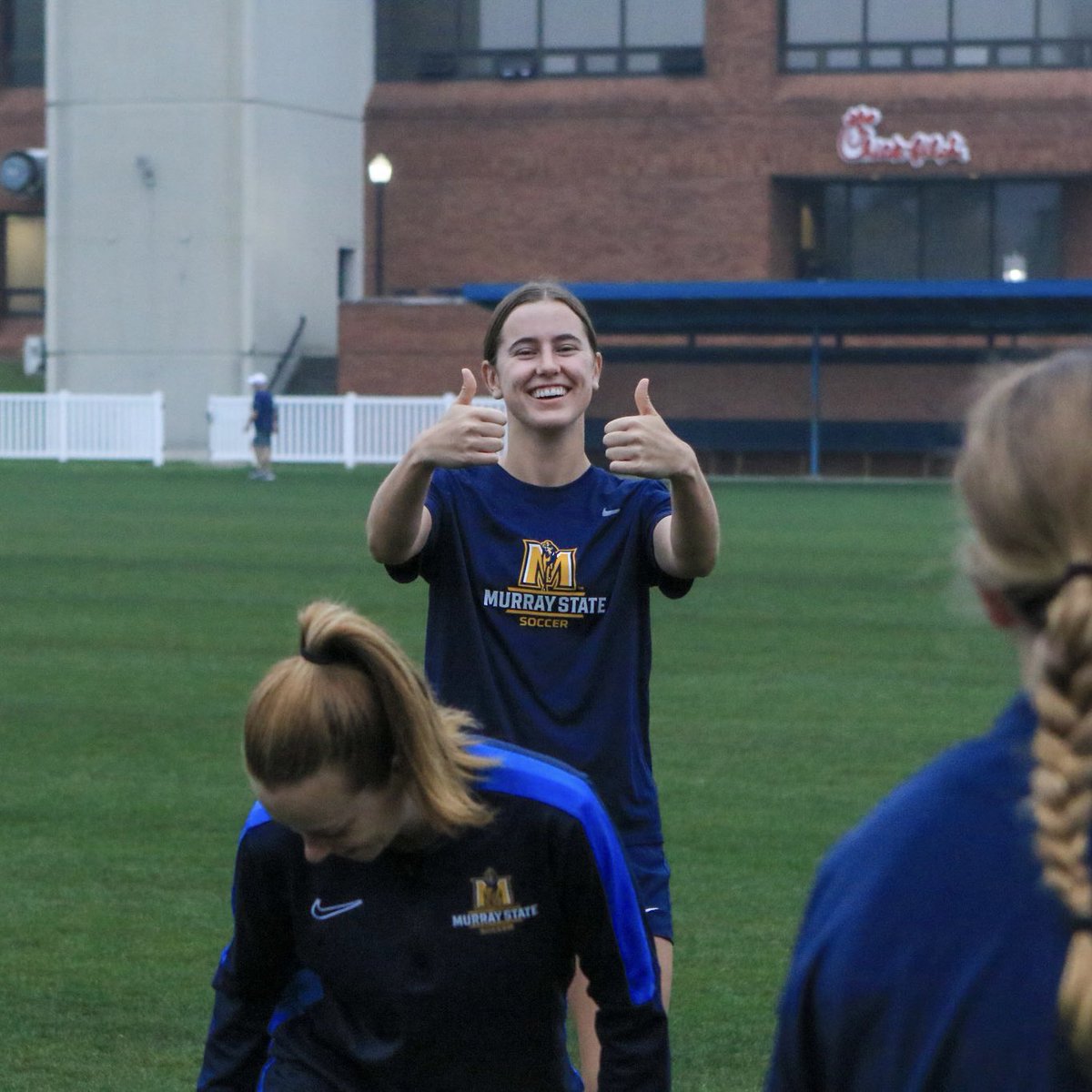 High fives, thumbs up and smiles for National High Five Day! 🙏😁

We’re 2️⃣ days away from taking on Tennessee at Cutchin Field to close out the spring season!

#GoRacers🏇