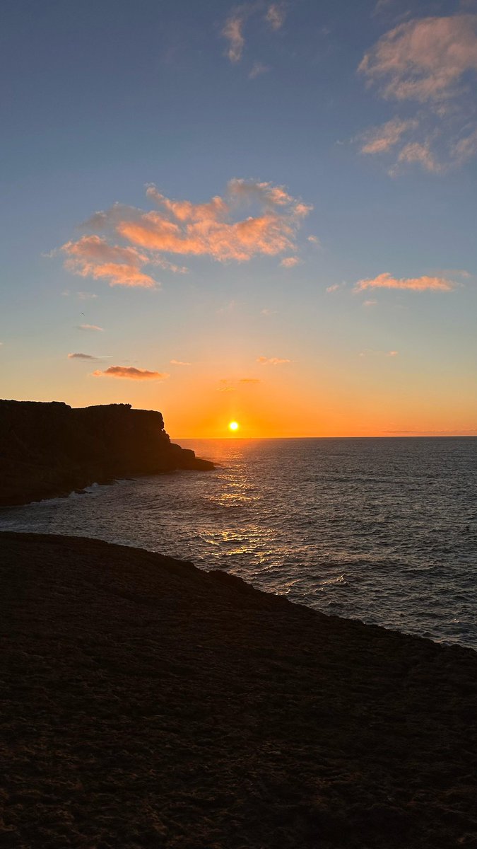 beldi__'s tweet photo. El sunset, olitas, unos 👀, viento y yo https://t.co/n4SVlKyf2X