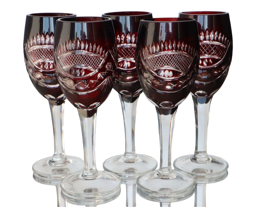 5x Antique Cut Crystal APERITIF GLASSES with Ruby Overlay by ArmoireAncienne dlvr.it/T5hqFV #vintagebarware #luxuryhome #vintagegifts