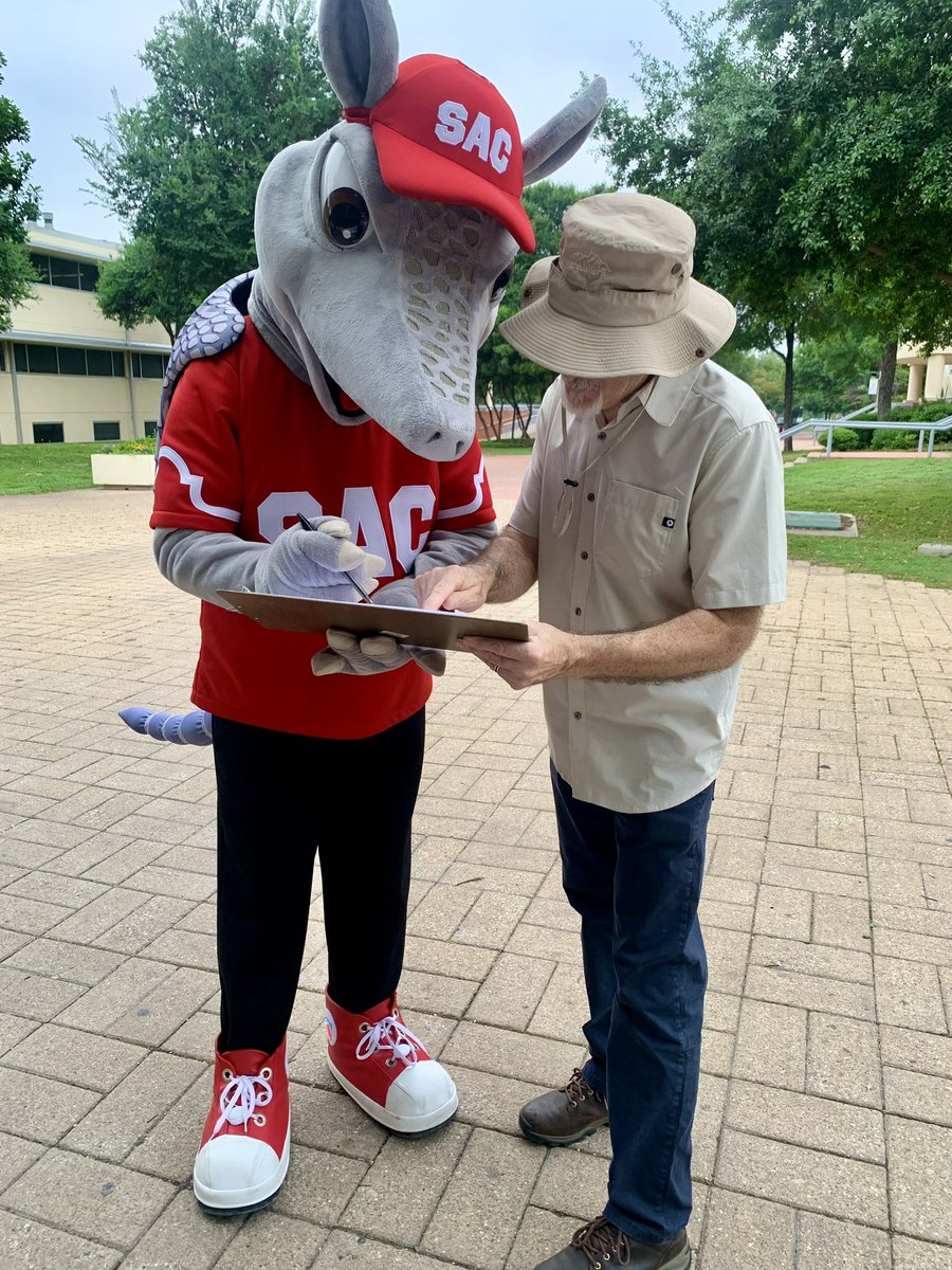 BIG THANKS to the San Antonio College Armadillo for registering to vote today — and to the Powered by People volunteers who are putting in the work!