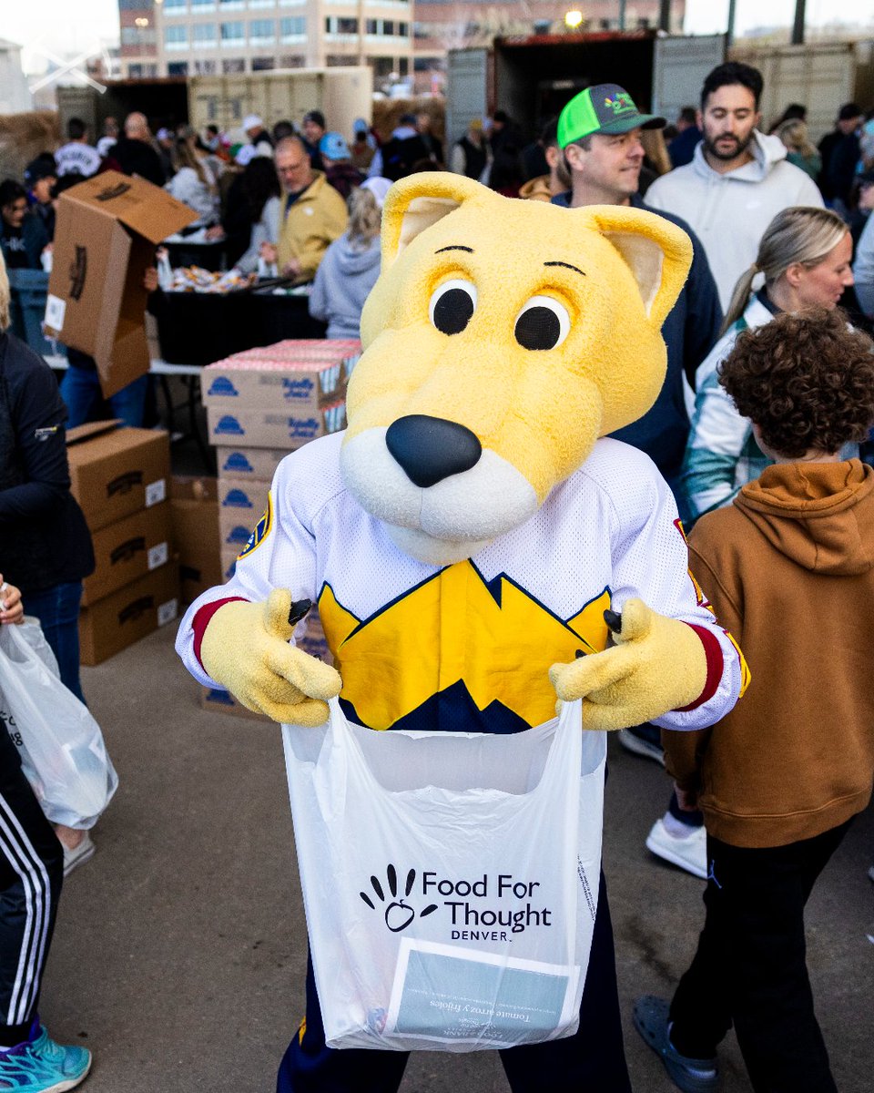We're teaming up with @uchealth to donate meals to @FFT_Denver throughout the playoffs! For every point we score in wins, 10 meals will be donated to kids in our community 💛