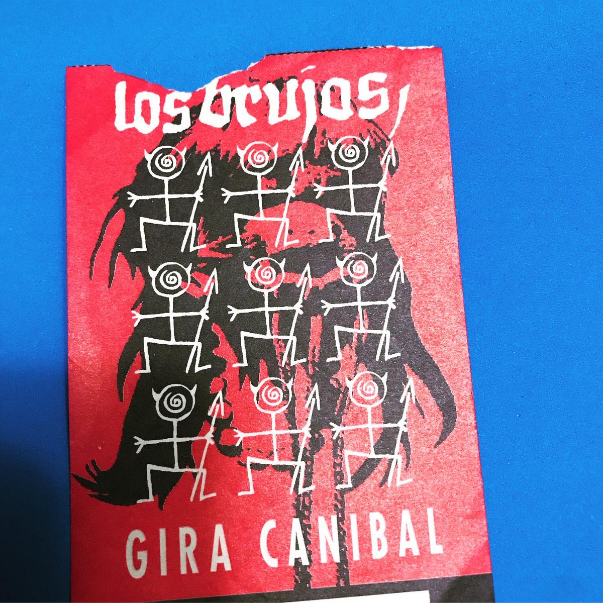 👽💾 #Memorabilias Brujas de...... #jueves

Entradas inolvidables! , Gira Canibal 1993!

👽🎫 Próximo show:

☆25/05 - @festivaltocadak (#Caba)

👽 managment: @nachoproducciones

👽 Esperando la próxima #CeremoniaAtlante 🔥

#LosBrujos #Beatcore #giracanibal