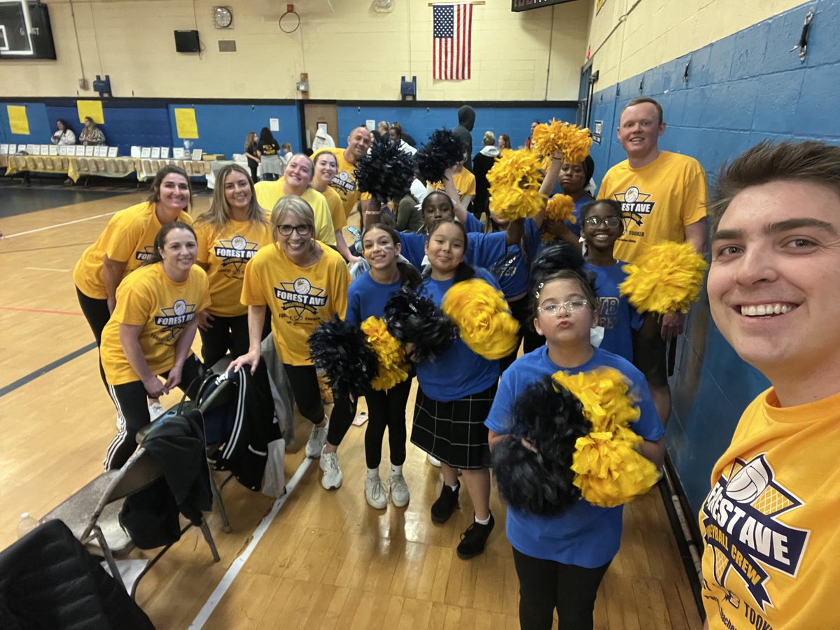 Amazing night playing Tooker…thank you Forest and Tooker  PTA for an unbelievable collaboration!!! 💙💛