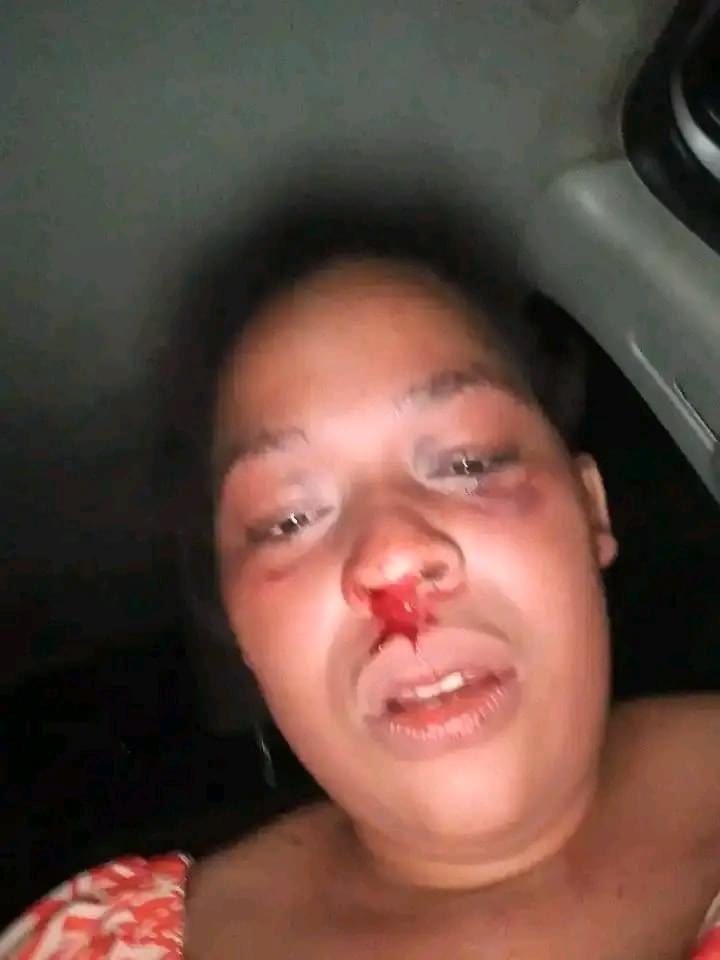 aminata_kasa's tweet photo. « Je m'appelle Anne-Marie , je suis mariée légalement. Malheureusement j'en ai marre de ce mariage, car je subis une violence conjugale à chaque fois que mon mari rentre ivre à la maison. Parfois j'ai pitié de mes enfants si je divorcer.. 

J'ai besoin de vos conseils qui pourraient m'aider à trouver une bonne solution.. »🙏🙏

   Non à la violence faite à la femme 

       AMINATA OEIL DU CHEF