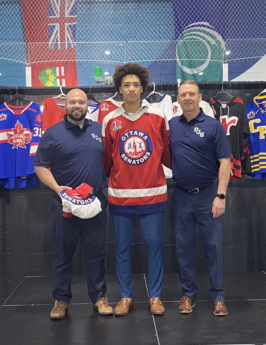 With our first two picks we are proud to select: Jordan Perrier (Titans U16) Chase Bailey-Reid (67’s U16) #Draftday #Nodaysoff #CCHL #JrA (From left to right Jordan Johnson, Chase Bailey-Reid and Jim Cooke)