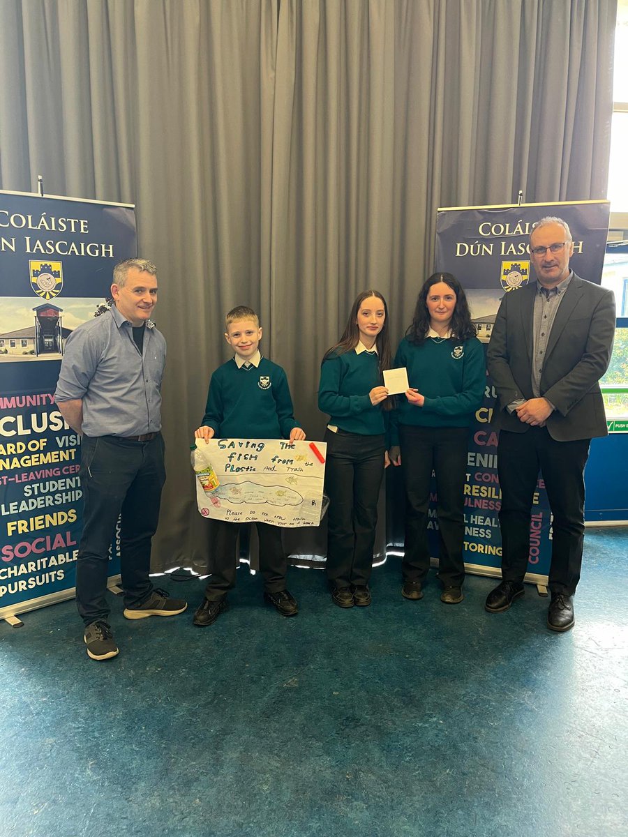 @ColDunIascaigh Wiktor Plotniak 1st year who received 3rd prize from the Greenschools committee for his ‘Marine Week’ themed poster. Well done Wiktor 👏 @TipperaryETB