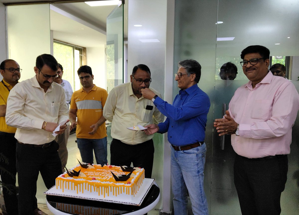 Moments captured from the celebratory cake cutting ceremony honoring Manoj Kumar Bistania's 15 years of dedicated service!
Here's to many more years of shared successes and memorable milestones together.
#WorkAnniversary #CelebrationTime