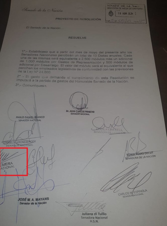 UsuraUVA's tweet photo. INCREÍBLE! 
Años de lucha para miles de #FamiliasHipotecadasUVA sin ninguna respuesta, y nuestra política en cuestión de segundos se sumen el sueldo un 170%. 
IMPRESENTABLES!!!
@GugaLusto @SenadoArgentina @anabelfsagasti @ditulliojuli @RomeroxSalta @blancopabloda @AliciaCastroAR https://t.co/eNdkGVhWIq