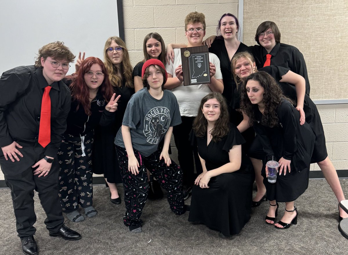 schillanator's tweet photo. High School earned a GOLD at ISSMA! 👏 😀 Nice Work! Be Proud. ⁦@CPHSGophers⁩ https://t.co/RxlaDOnskb