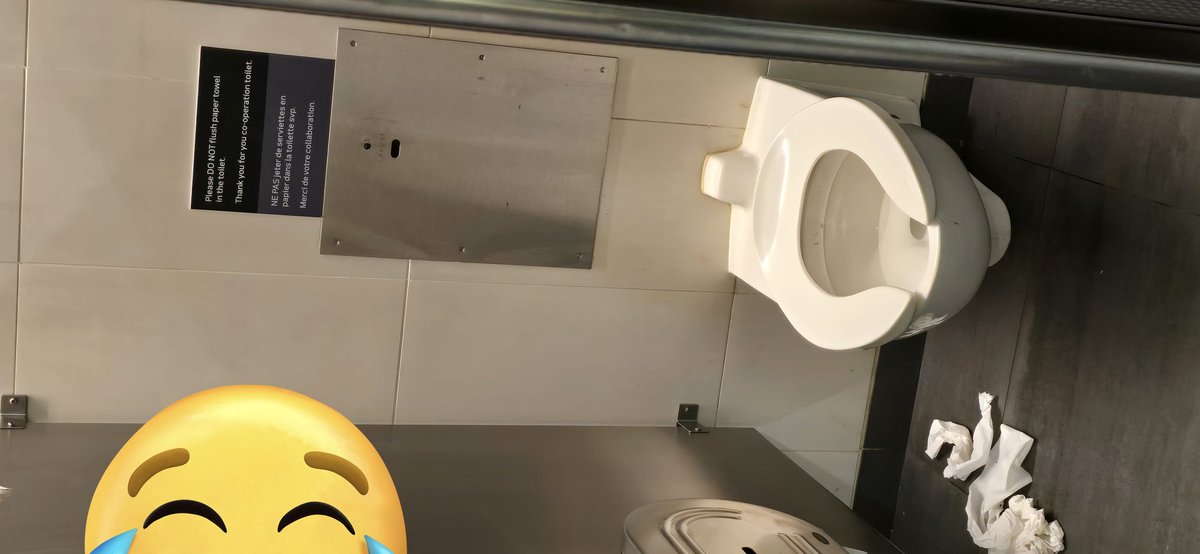 sammy_tweet's tweet photo. @GOtransit @unionstationTO so where does the used tissue paper go if you cant #flush and there are no dustbins?
@cityoftoronto https://t.co/TEoGUs49Xb