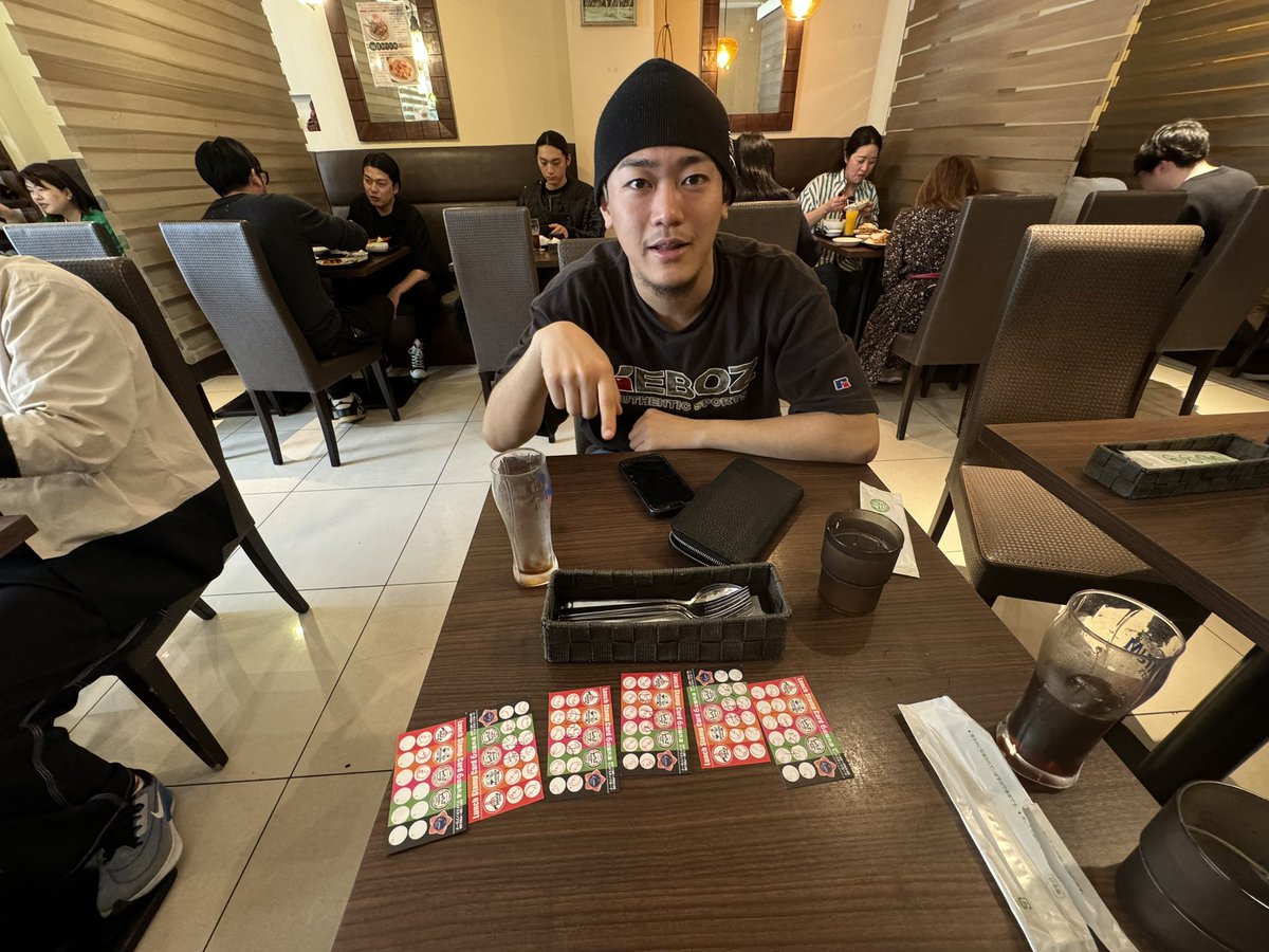 ガパオ店員と仲良くなりすぎて

20代で生きてたら身内から中々出てこない
「いつもので」